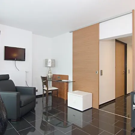 Maria Am Dom Apartment Cologne