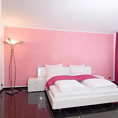 Maria Am Dom Apartment Cologne